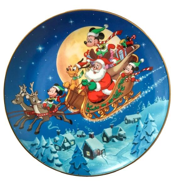 Disney Porcelain Mickey's Holiday Magic Santa's Favorite Helpers Plate Bradford - Picture 1 of 3